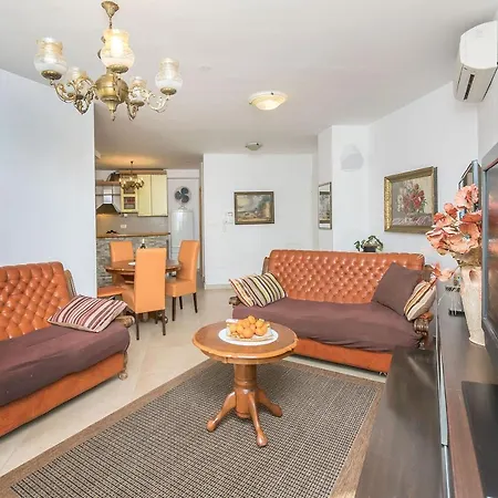 Apartman And Excelsior *