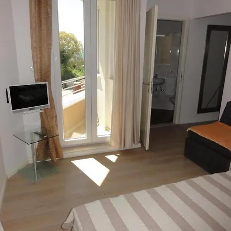 And Excelsior Apartman *