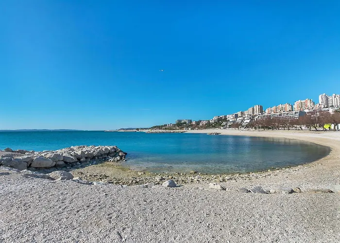 아파트 And Excelsior